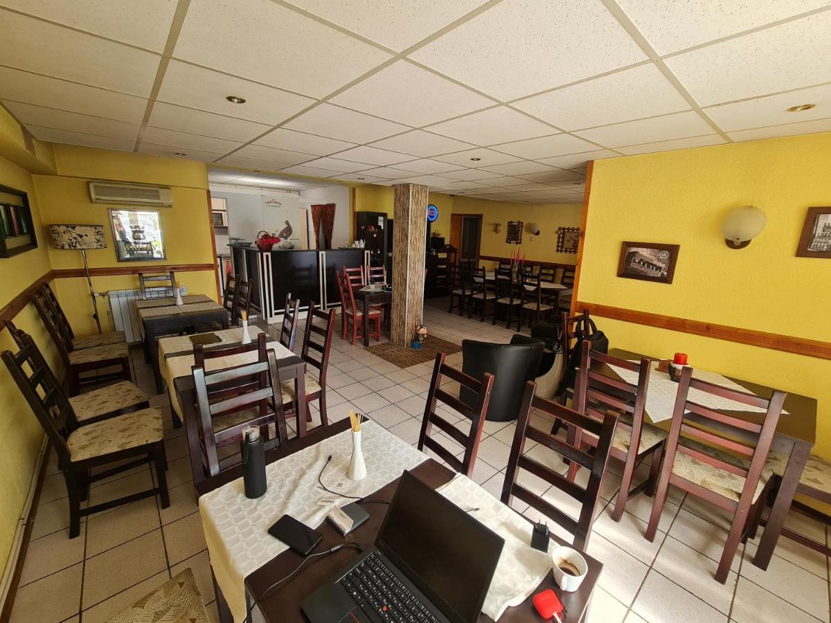 Hotel Rai Obrochishte ภายนอก รูปภาพ